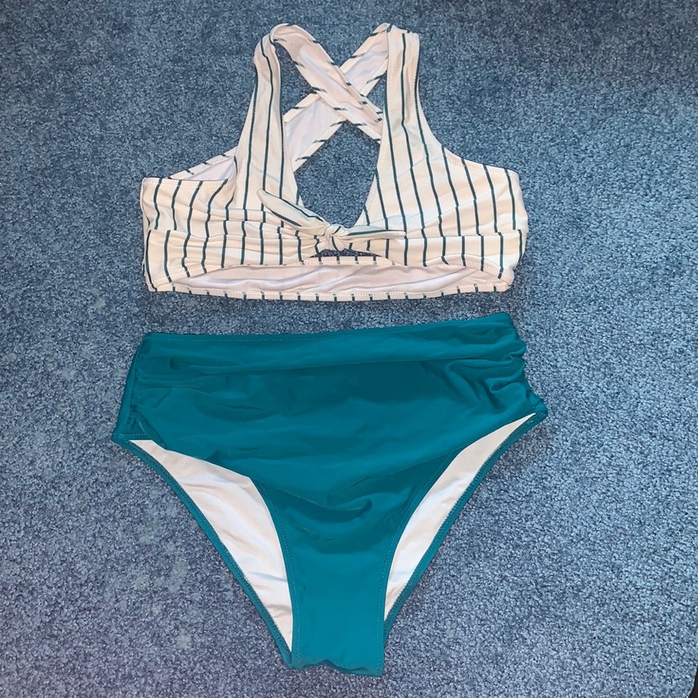 Cupshe Bikini Set with high waisted bottoms